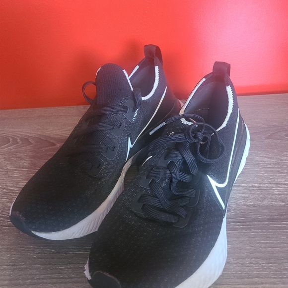Nike React Infinity Run Flyknit Women’s Size 8.5 Black Running Shoes CD4372-002 - Picture 4 of 9